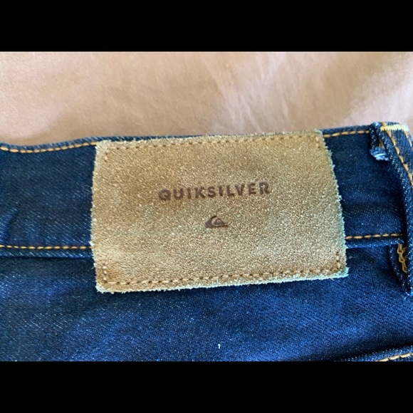 Quiksilver boys jeans size 24.  Xlnt cond - Picture 7 of 11